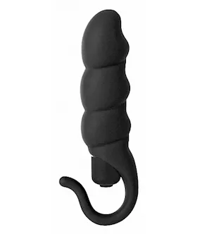 Minoo Black