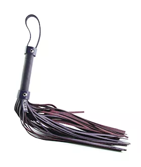 Rouge Short Leather Flogger