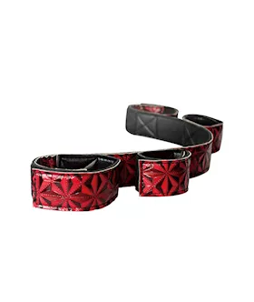 Imprisoned Pyramid Pattern Bondage Bar