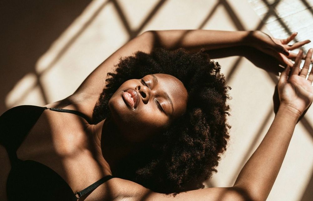 4 Reasons to Keep Masturbating While in a Relationship