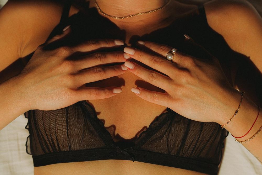 6 Hands-free Sex Toys to Level Up your Masturbation Game